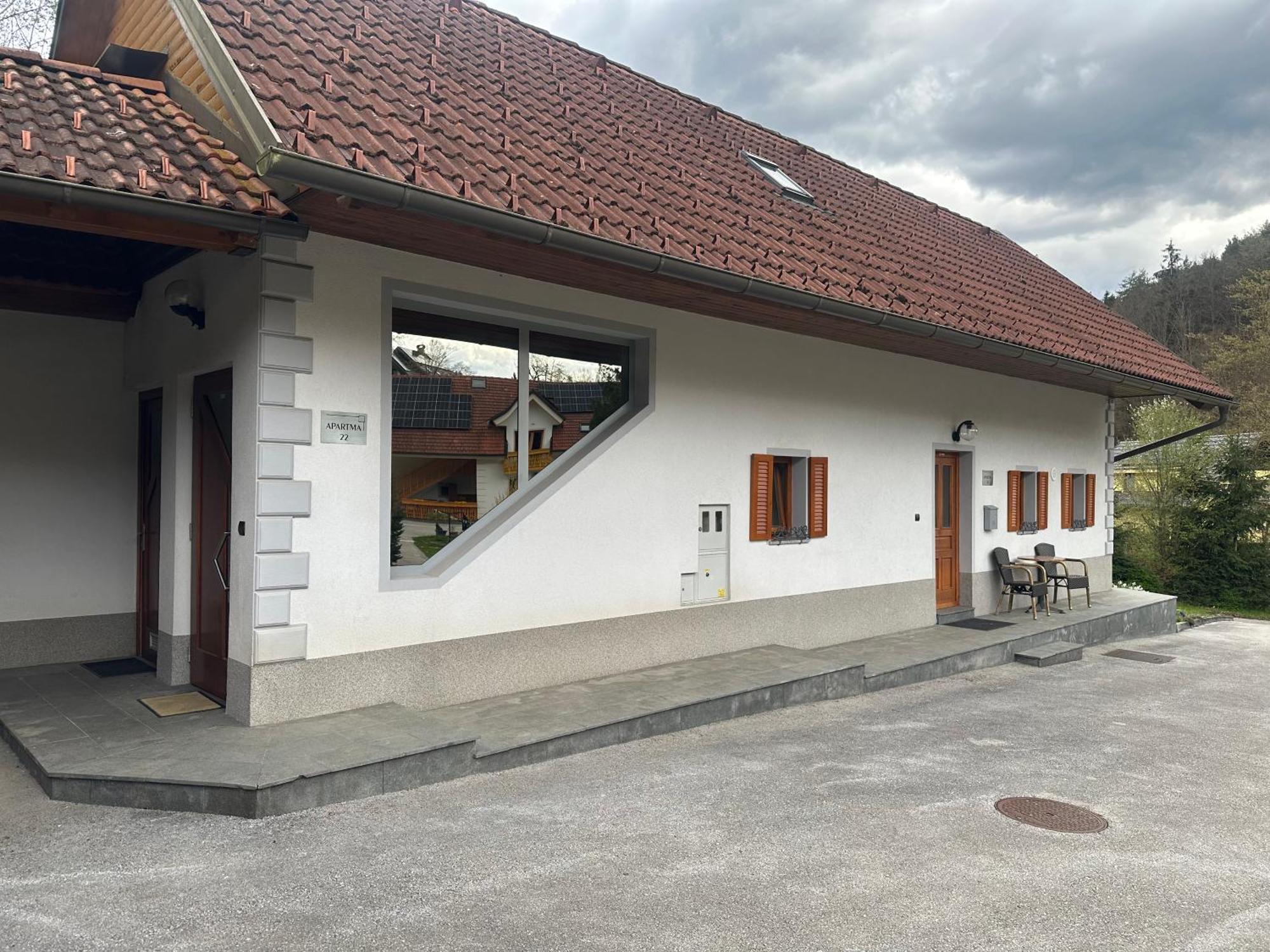 Domacija Vodnik & Apartments Cerklje na Gorenjskem Bagian luar foto